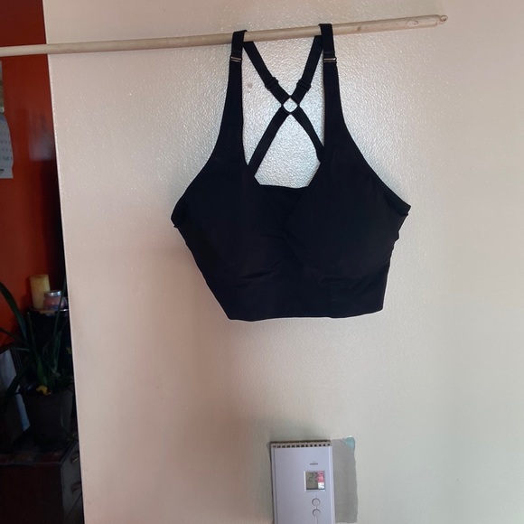 New puma sports bra never worn size large - Picture 1 of 3